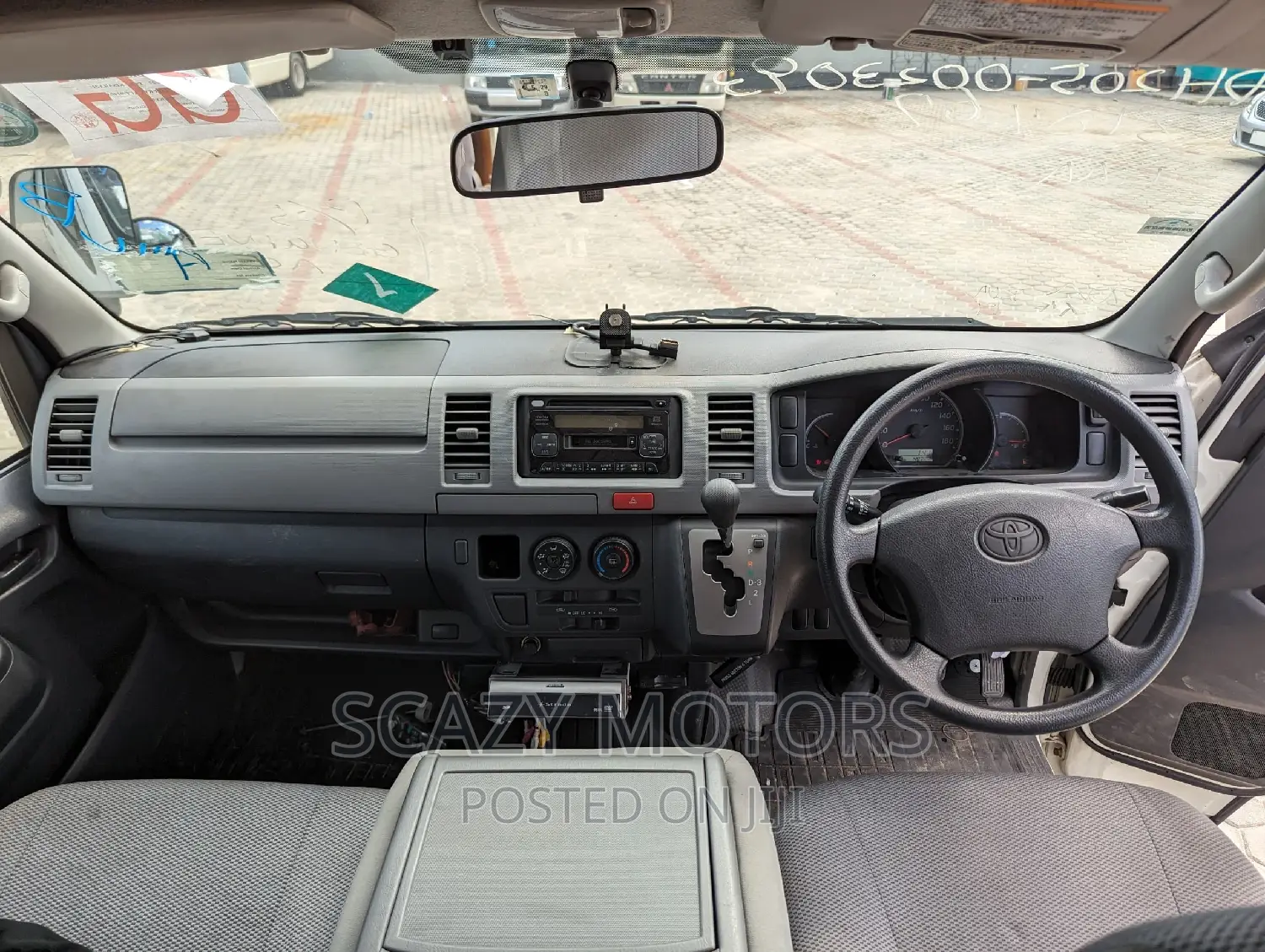 Toyota Quantum 2006 White