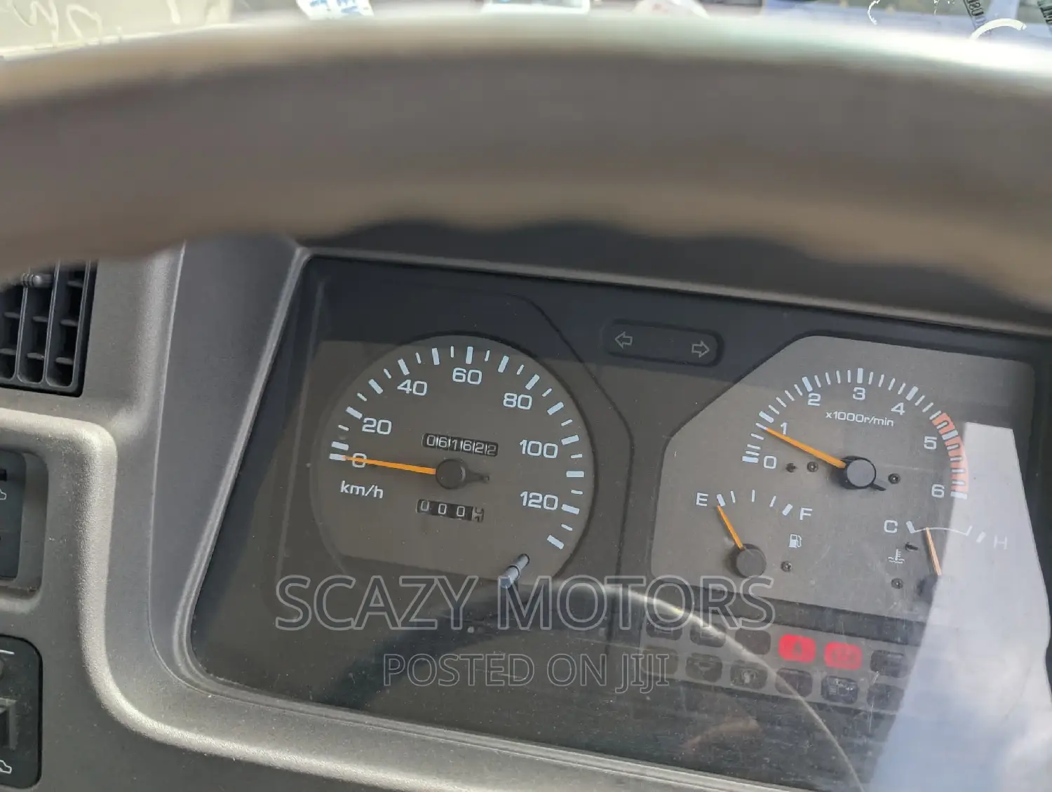 Nissan Civilian 1995