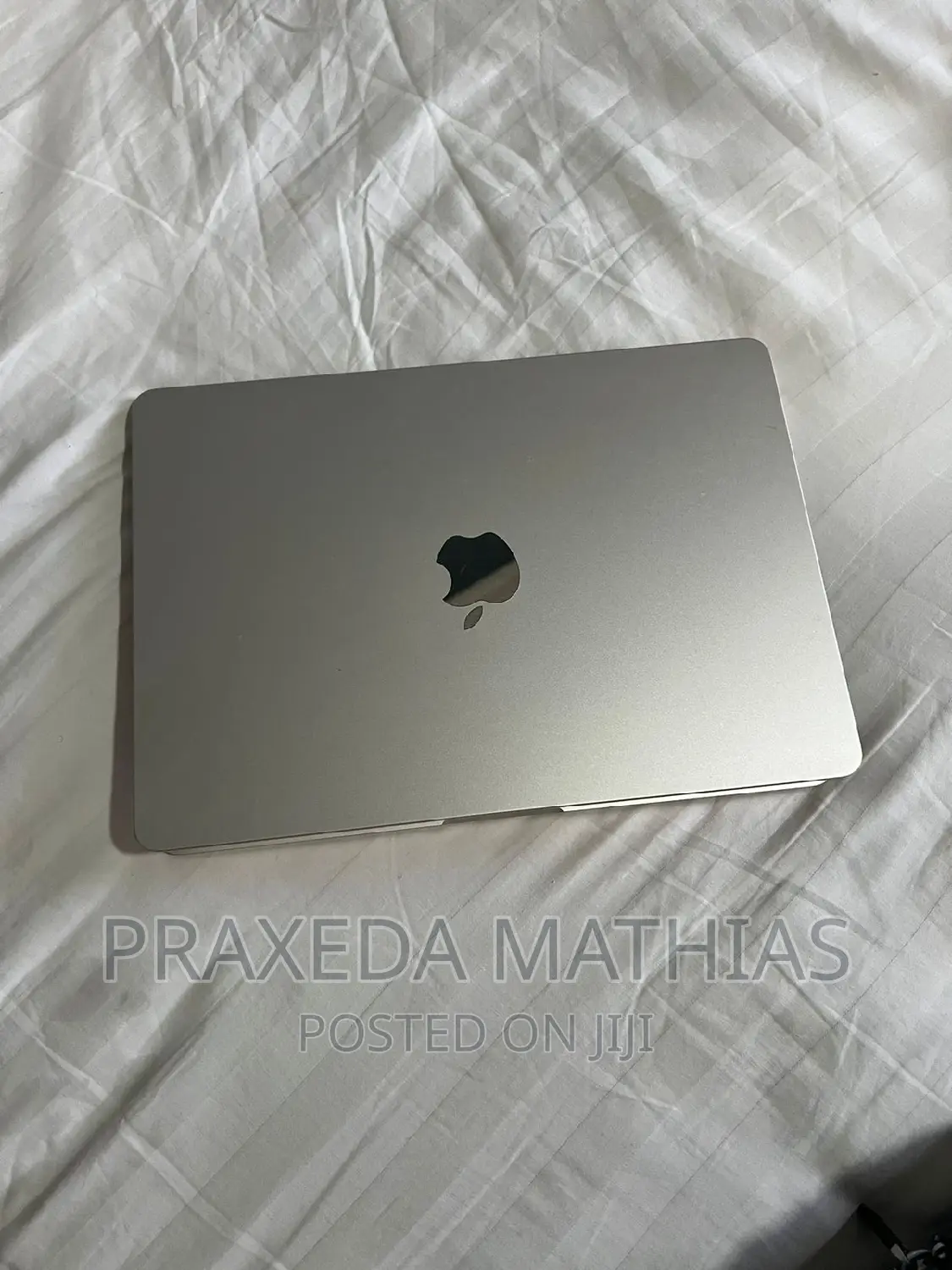 Laptop Apple MacBook Air 2022 M2 8GB Apple M2 SSD 512GB