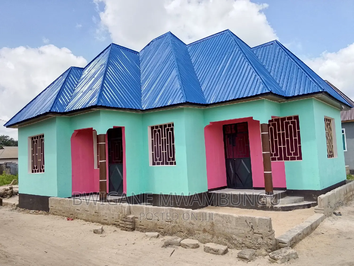 3bdrm Apartment in Mwambungu Broker, Mbagala for sale