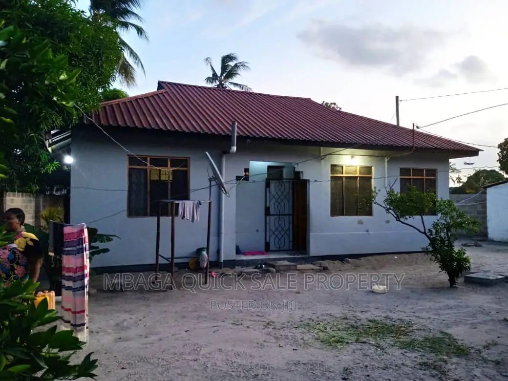 3bdrm House in Bagamoyo Kiromo for sale