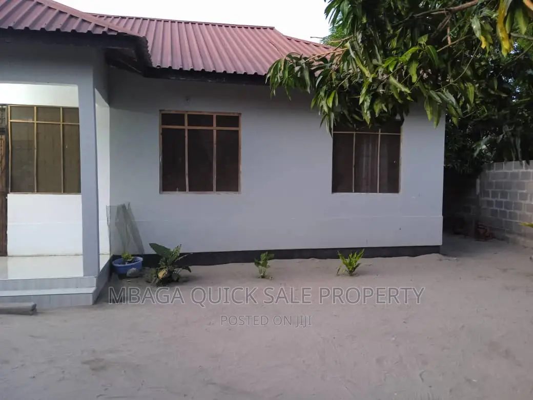 3bdrm House in Bagamoyo Kiromo for sale