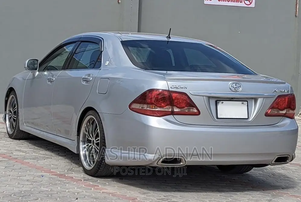 Toyota Crown 2008 Gray
