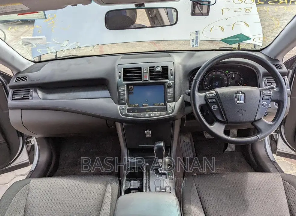 Toyota Crown 2008 Gray