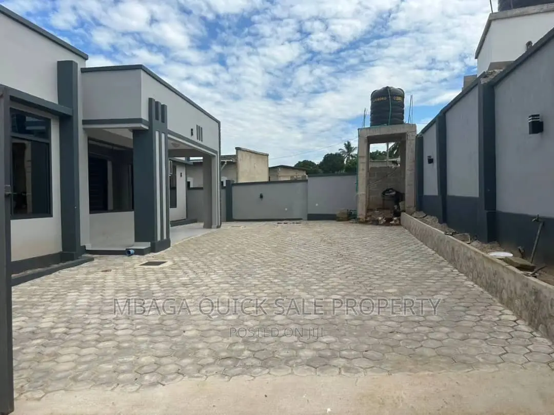 4bdrm House in Goba Kulangwa for sale