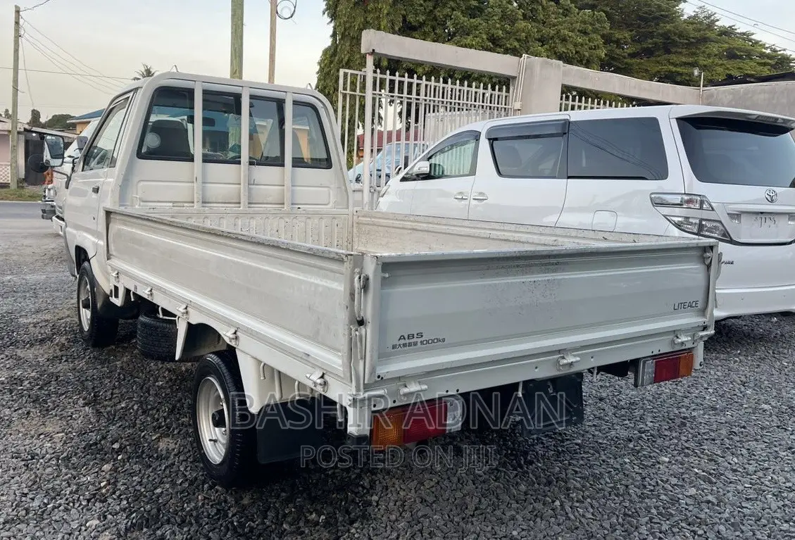 Toyota Townace Injection Truck.