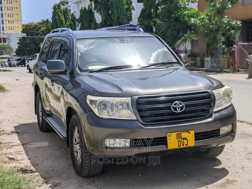 Toyota Land Cruiser 4.5 V8 VXR 2017 Gray