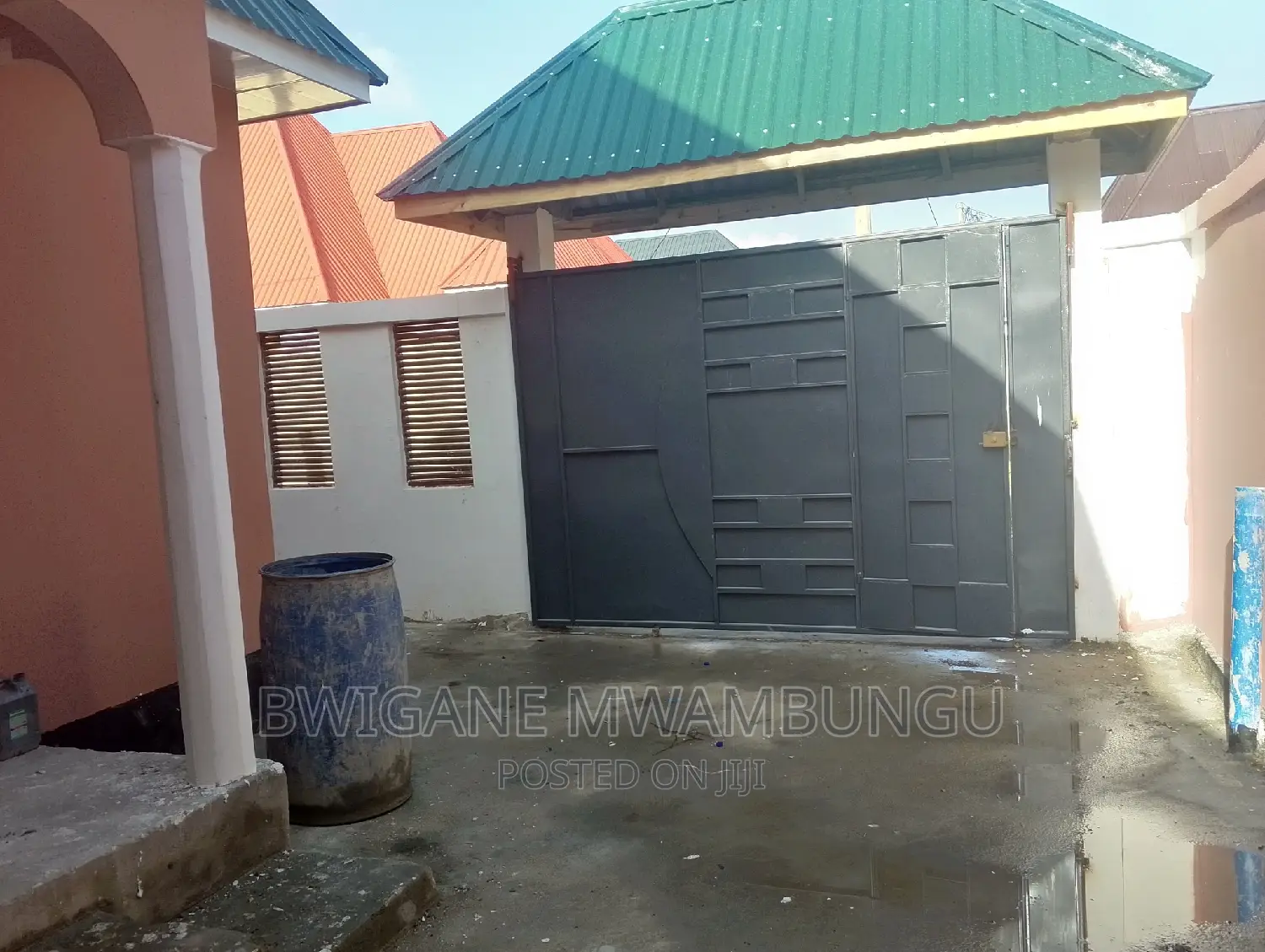 3bdrm Apartment in Mwambungu Broker, Mbagala for sale