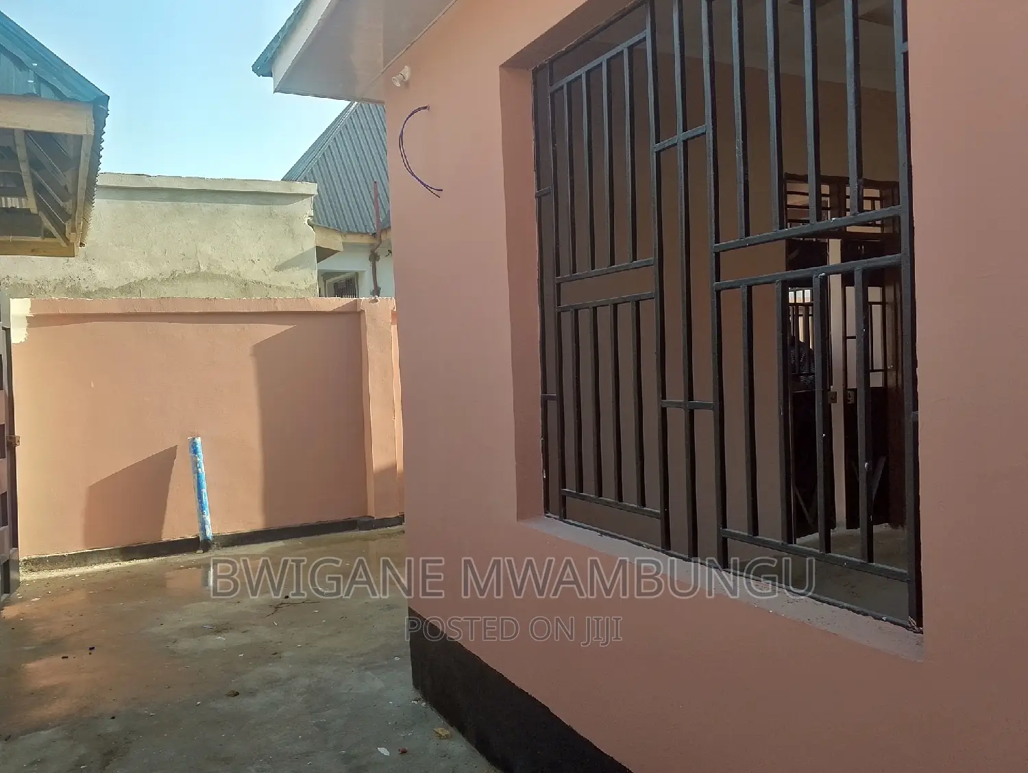 3bdrm Apartment in Mwambungu Broker, Mbagala for sale