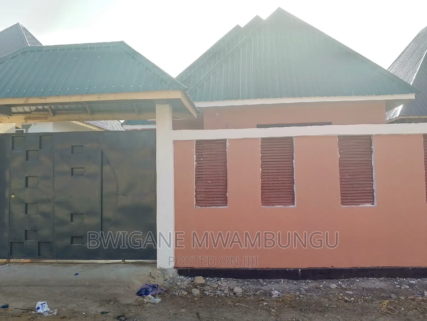 3bdrm Apartment in Mwambungu Broker, Mbagala for sale