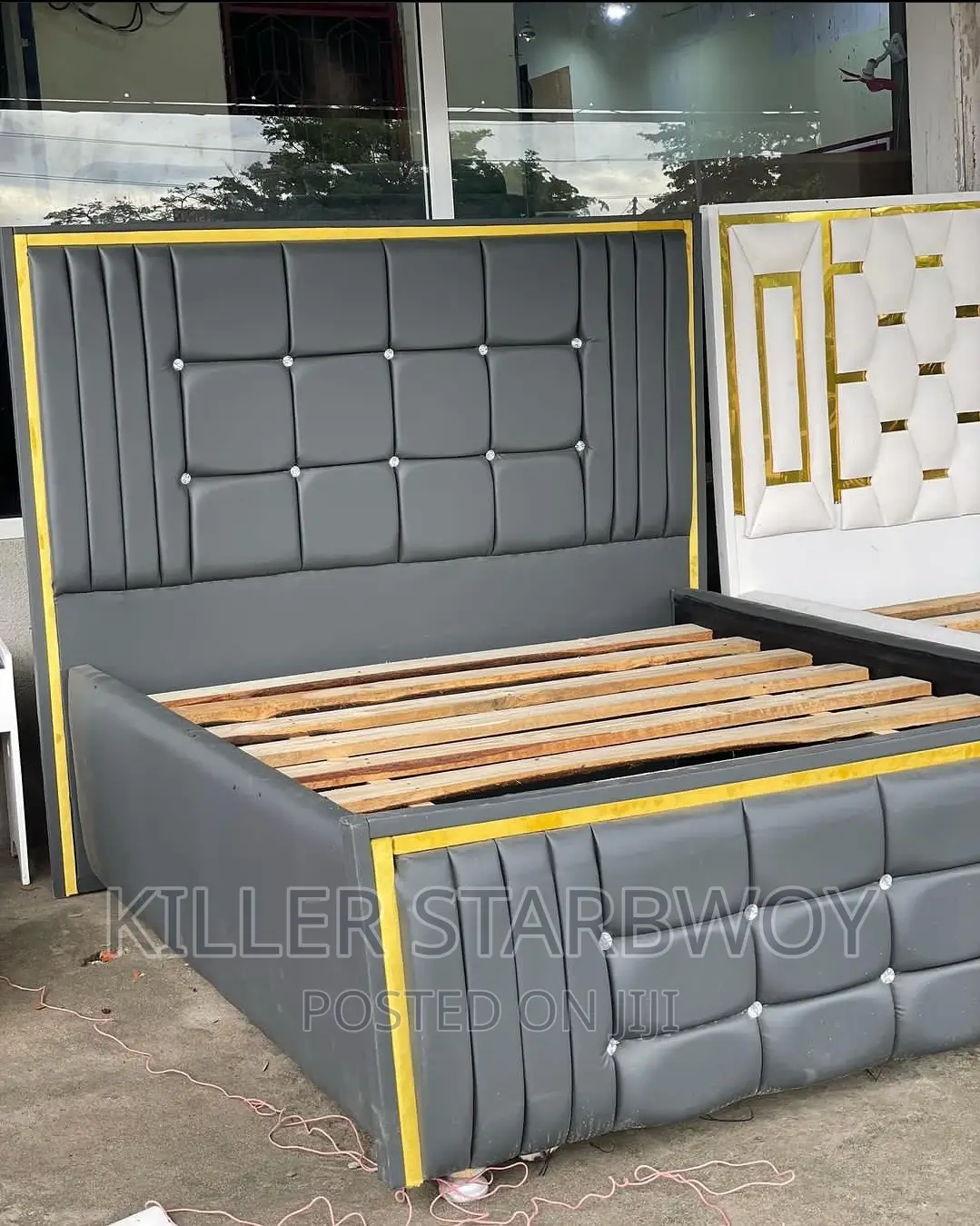 Bed Sofa Mpya Size 5×6