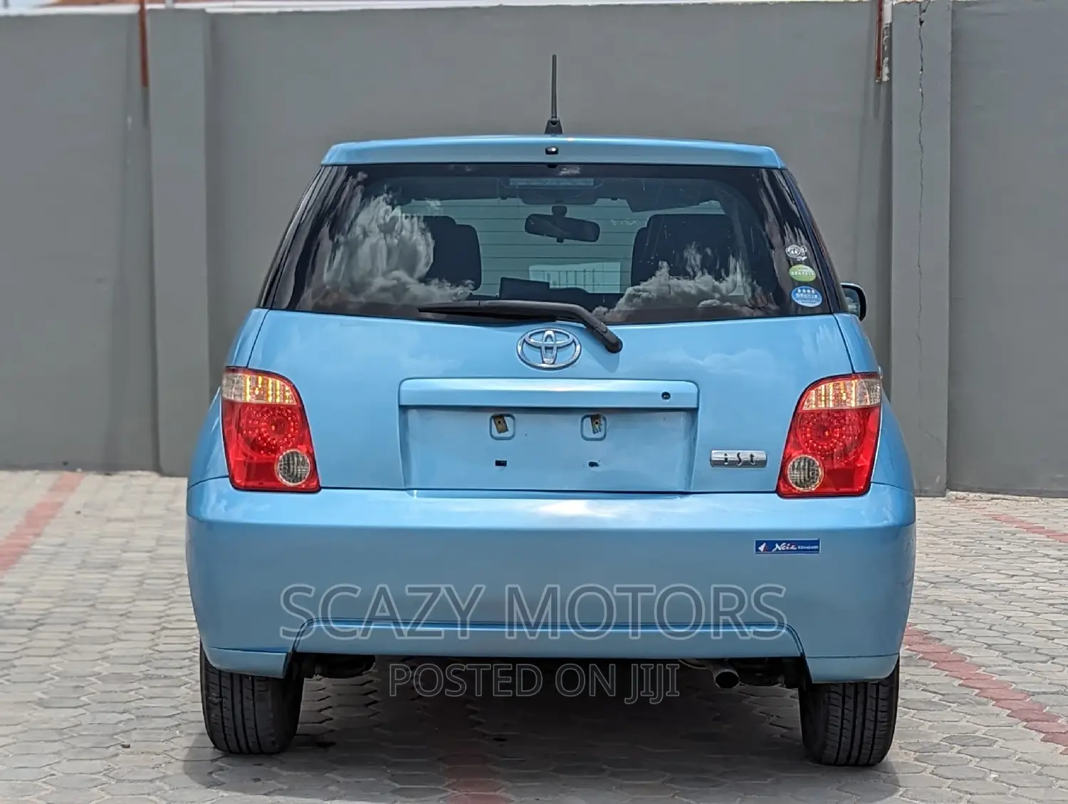 Toyota IST 2006