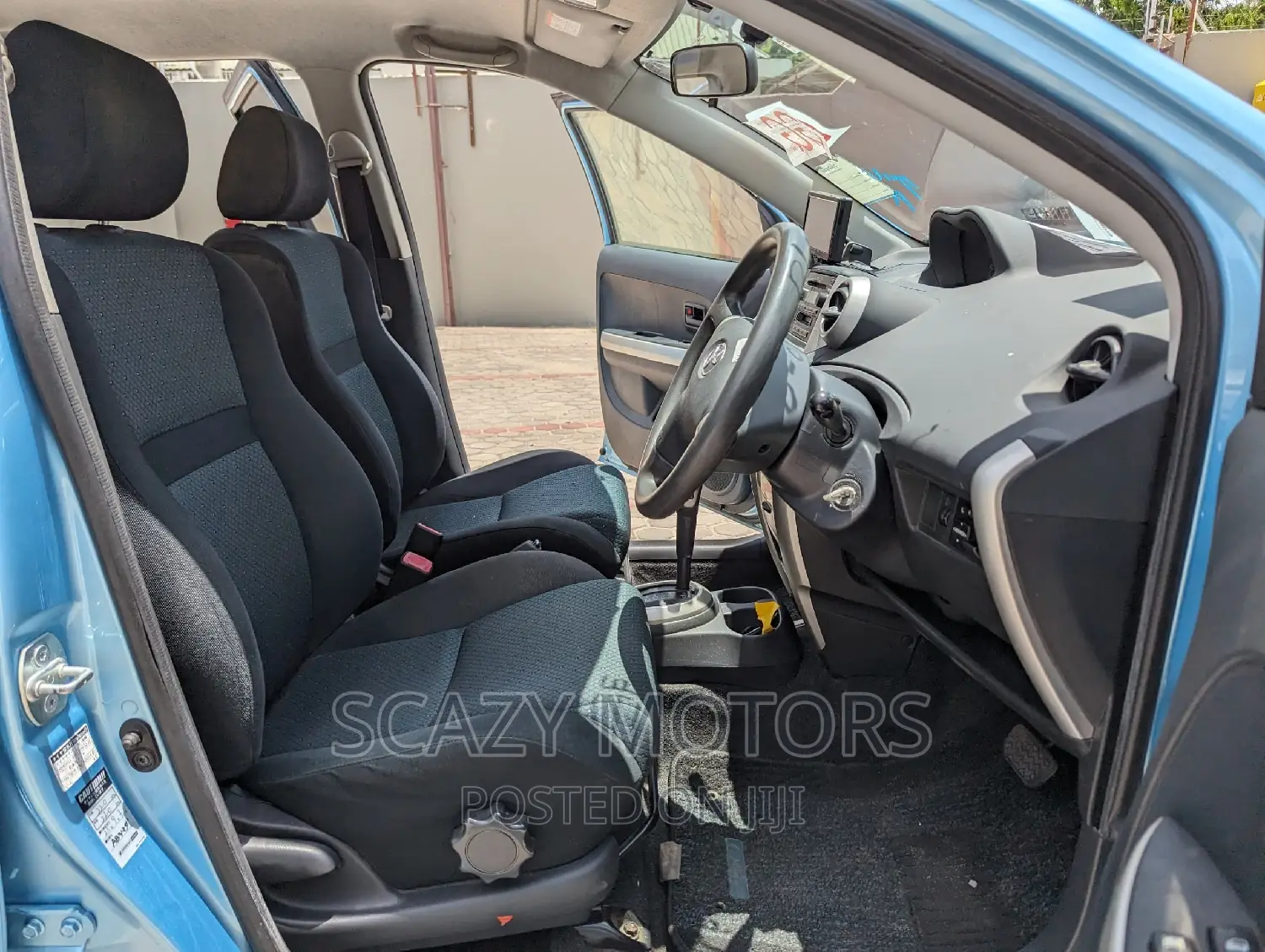 Toyota IST 2006