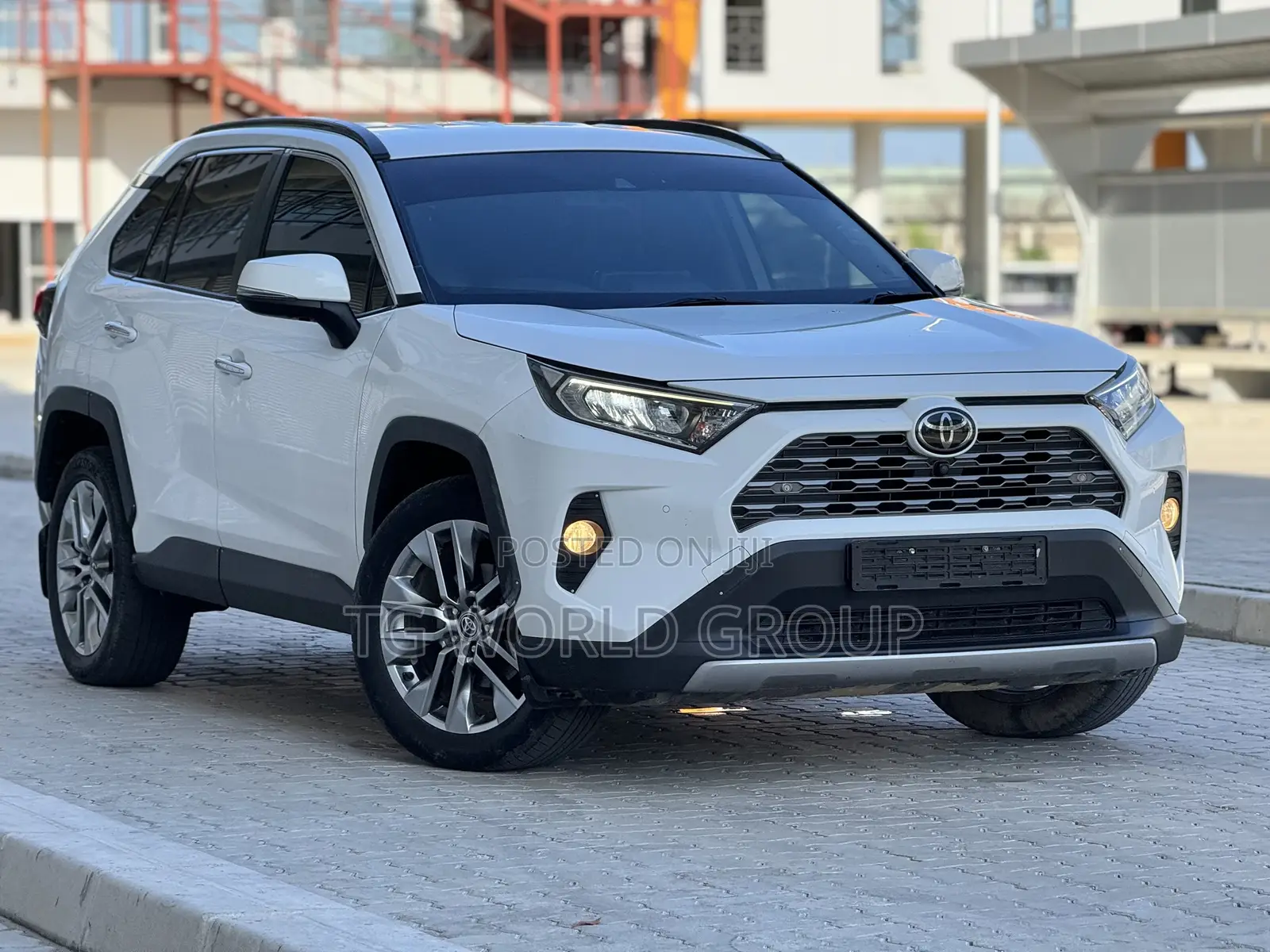 Toyota RAV4 2019 White