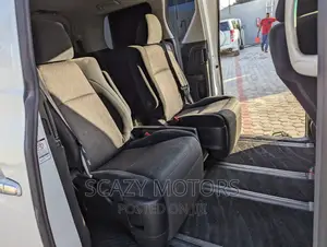 Toyota Alphard 2010