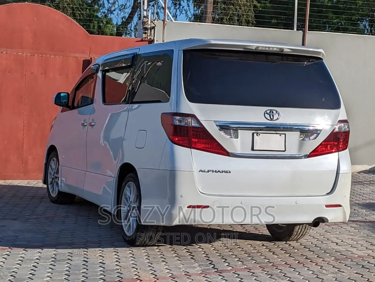 Toyota Alphard 2010