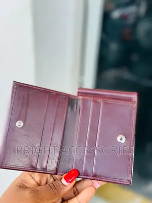 Wallets Za Ngozi