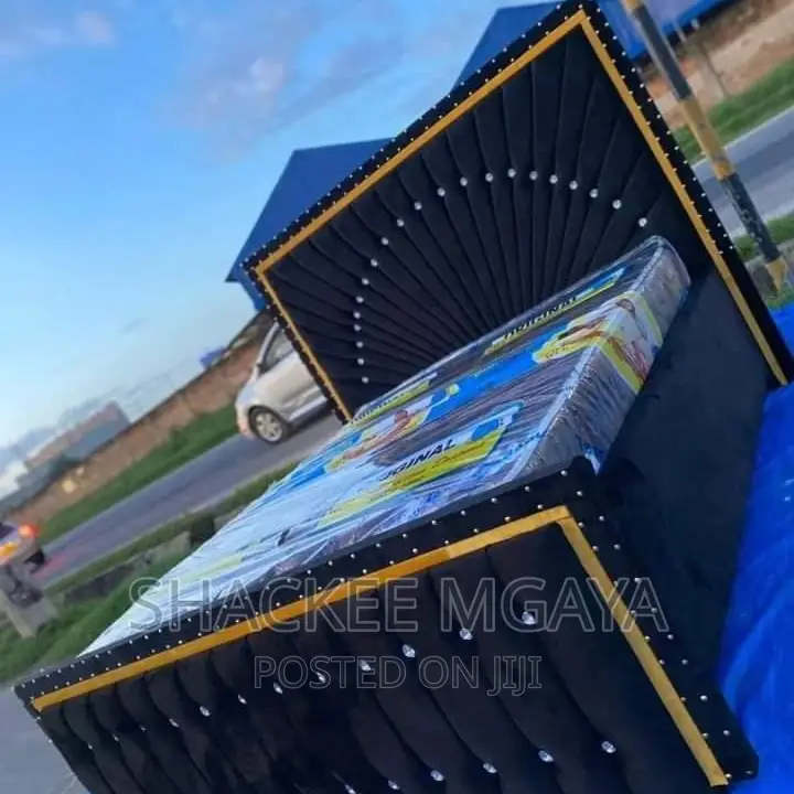 Bed Sofa 5,6 Pamoja Na Godoro Inch 8