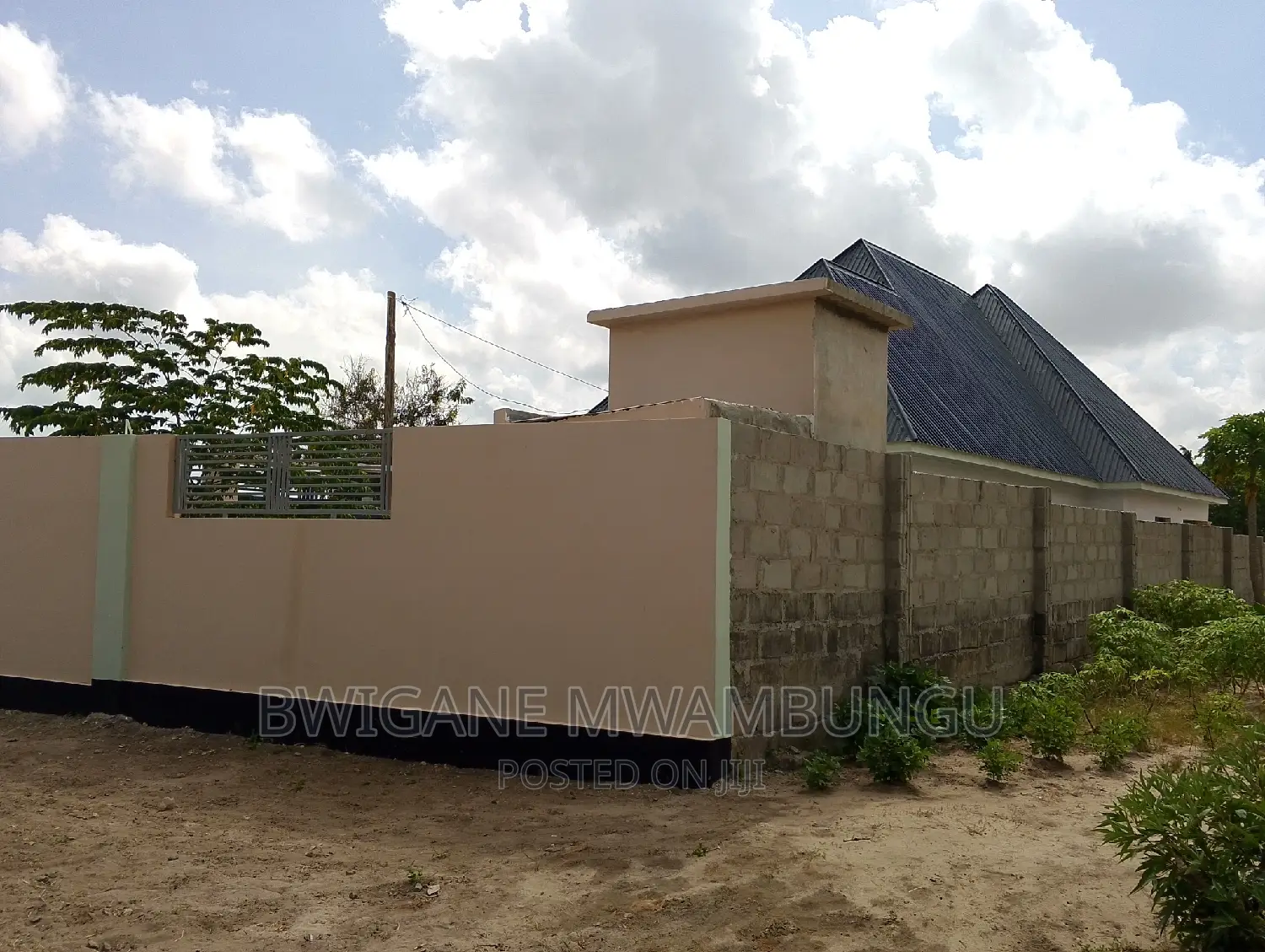 Furnished 4bdrm Apartment in Toangoma Shule for sale