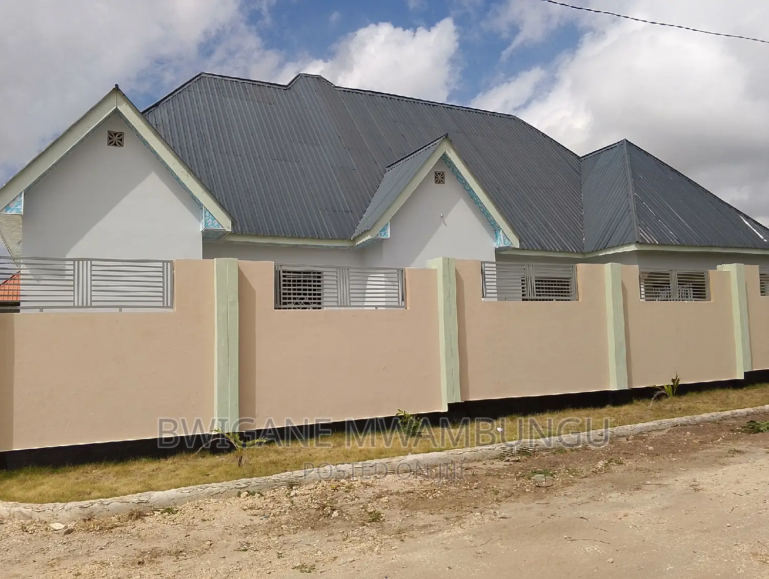 Furnished 4bdrm Apartment in Toangoma Shule for sale