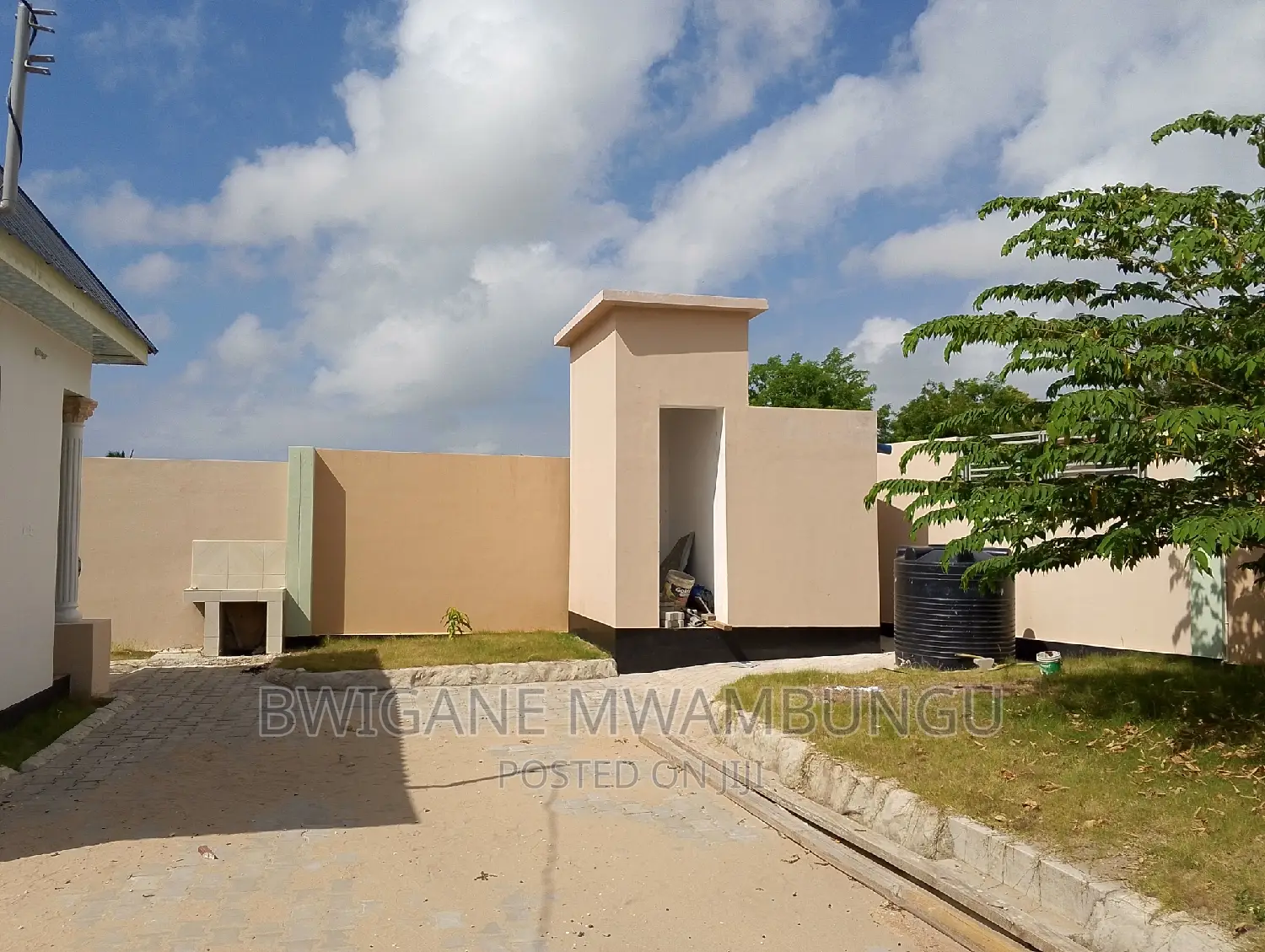 Furnished 4bdrm Apartment in Toangoma Shule for sale