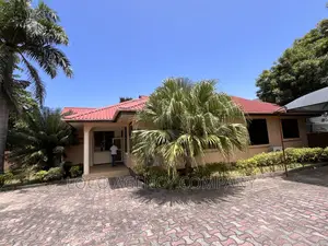 6bdrm House in Loco Real Estate, Oyster Bay for rent