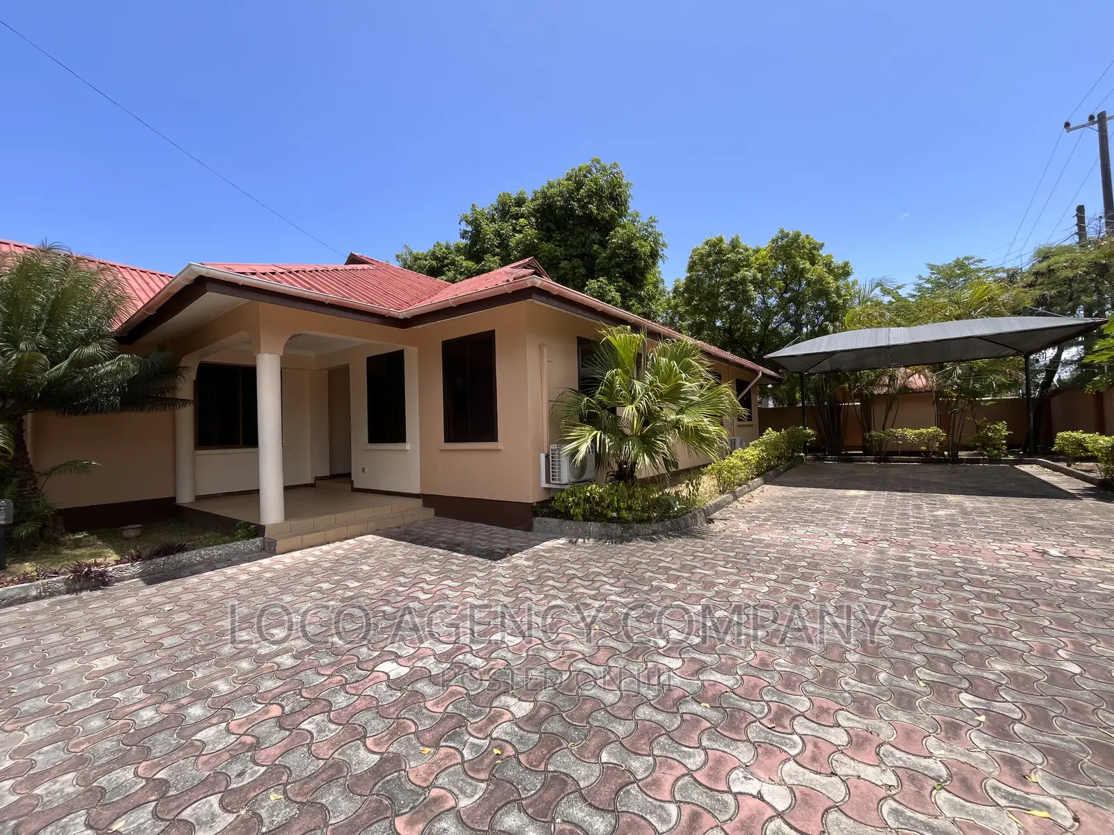 6bdrm House in Loco Real Estate, Oyster Bay for rent