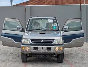 Mitsubishi Pajero 2005