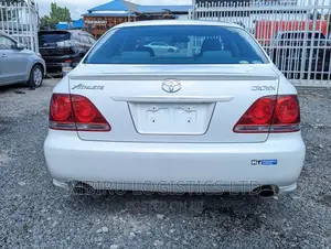 Toyota Crown 2006 White