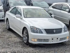 Toyota Crown 2006 White