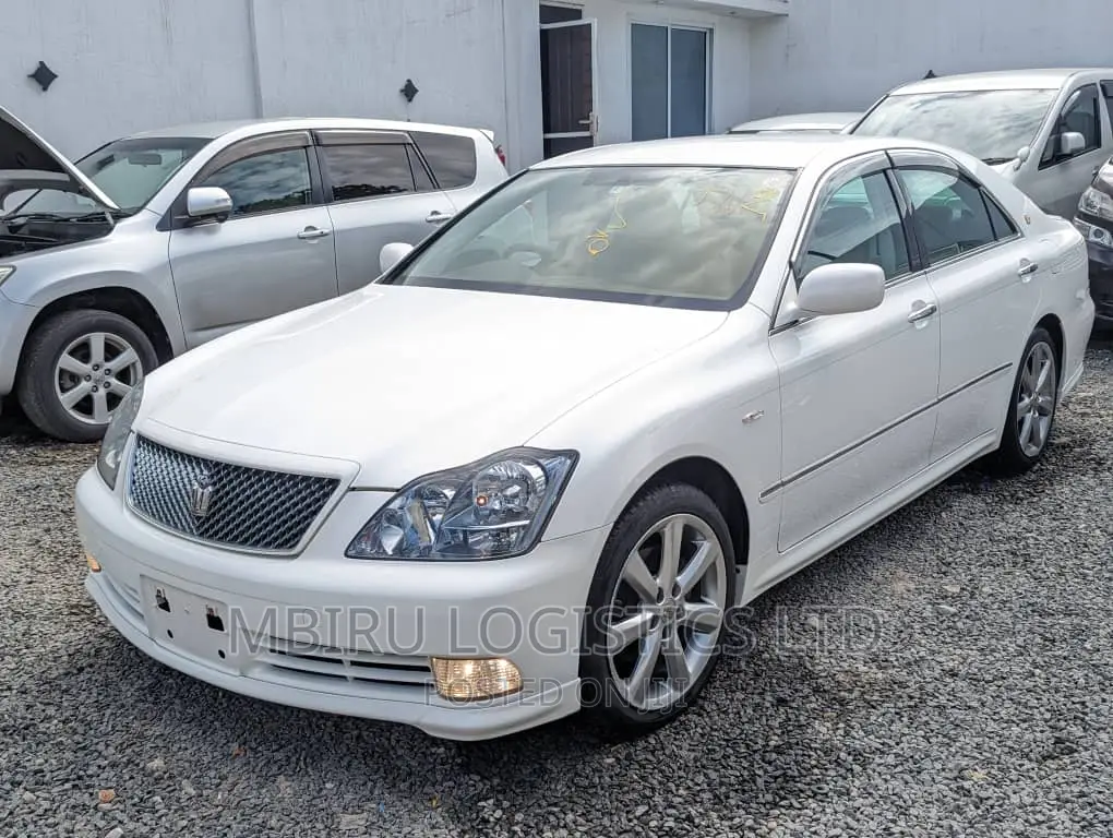 Toyota Crown 2006 White