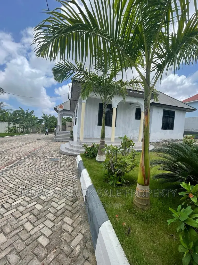 3bdrm House in Tegeta Wazo, Bunju for sale