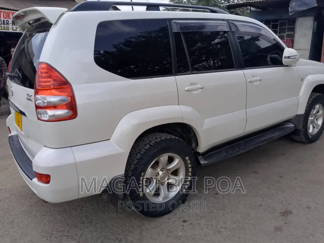 Toyota Land Cruiser Prado 2006 White