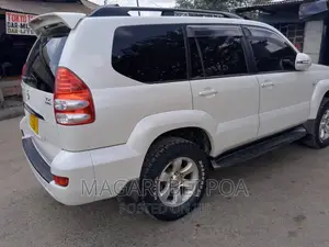 Toyota Land Cruiser Prado 2006 White