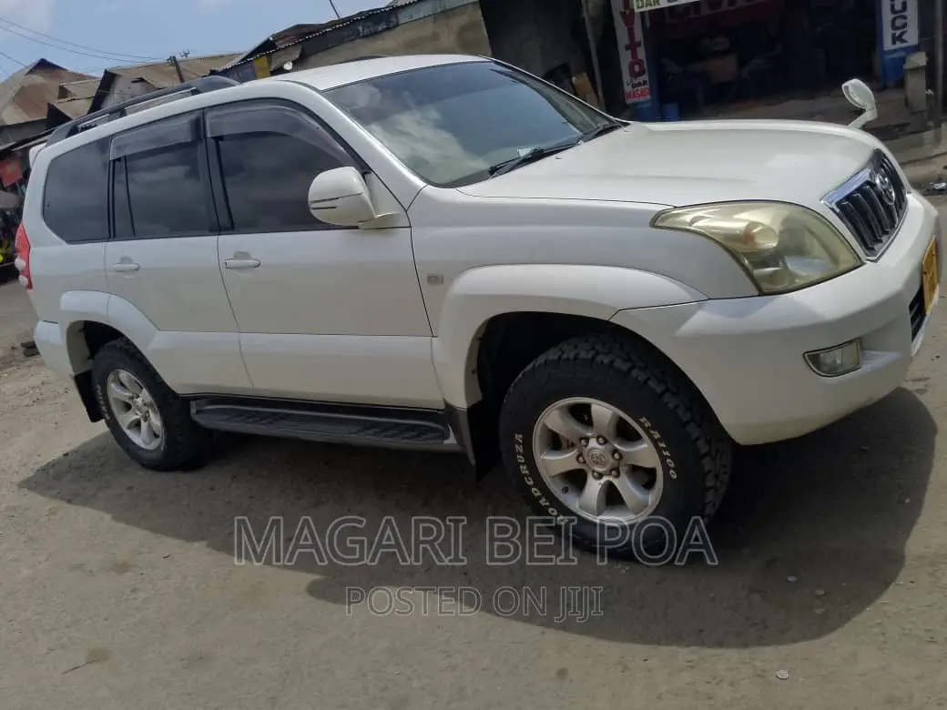 Toyota Land Cruiser Prado 2006 White