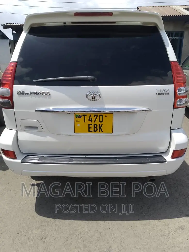 Toyota Land Cruiser Prado 2006 White