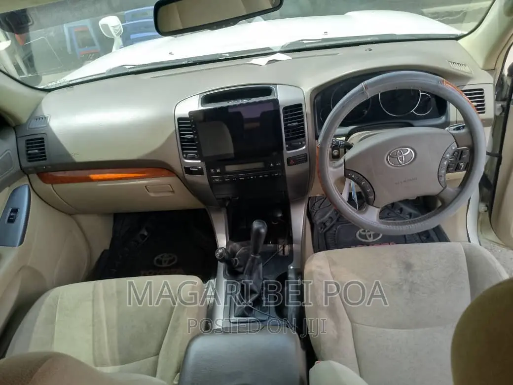 Toyota Land Cruiser Prado 2006 White