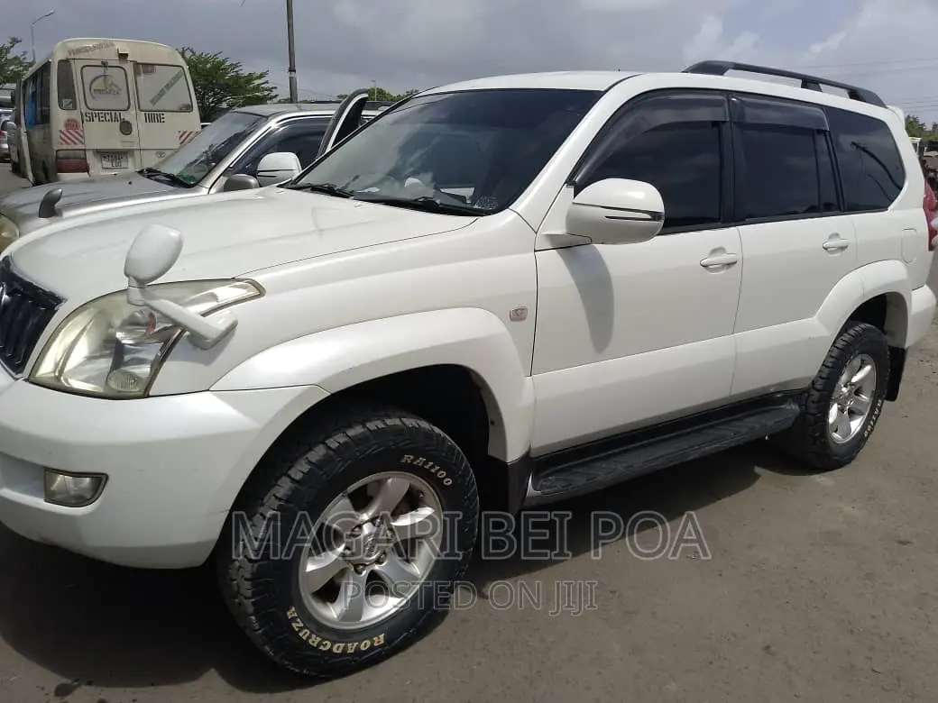 Toyota Land Cruiser Prado 2006 White