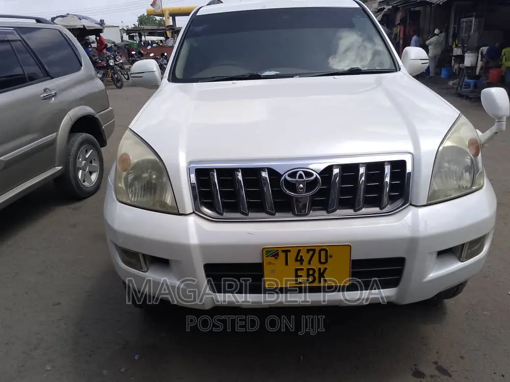 Toyota Land Cruiser Prado 2006 White