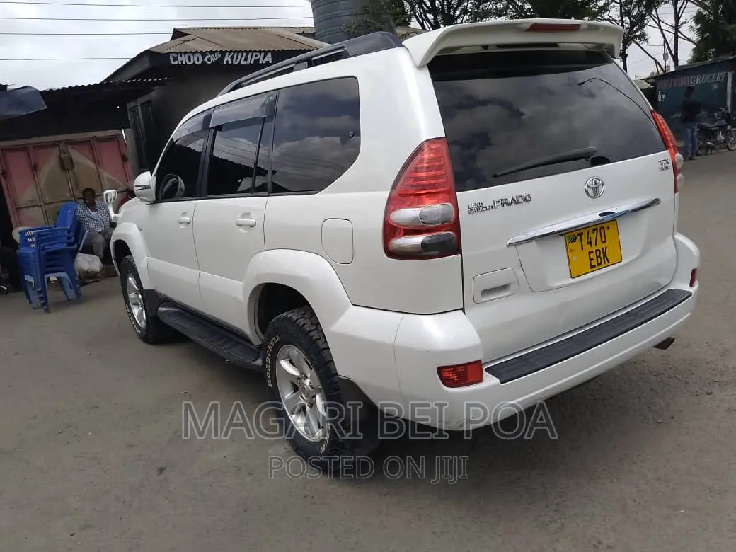 Toyota Land Cruiser Prado 2006 White