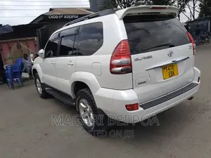 Toyota Land Cruiser Prado 2006 White