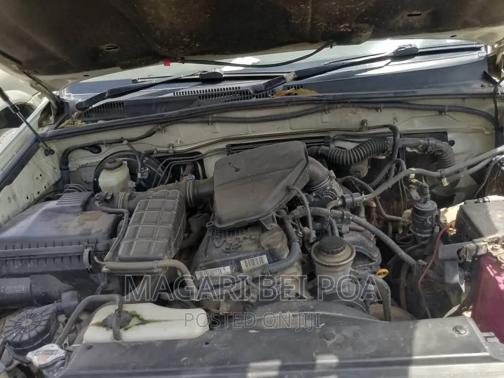 Toyota Land Cruiser Prado 2006 White