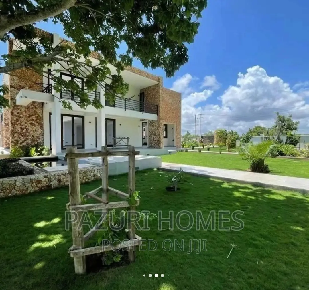 5bdrm Bungalow in Bahari Beach for sale