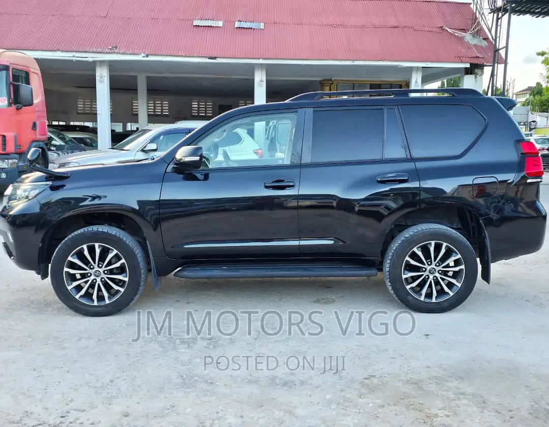 Toyota Land Cruiser Prado 2.7 2019 Black
