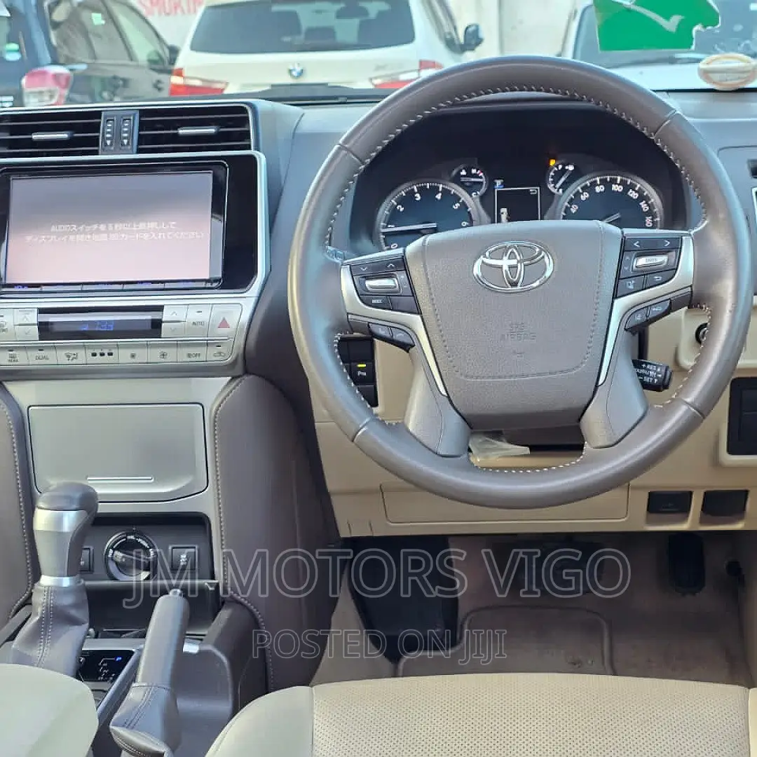 Toyota Land Cruiser Prado 2.7 2019 Black