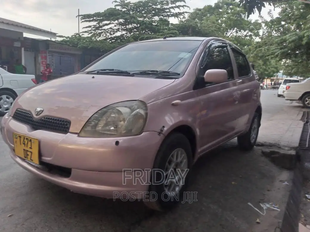 Toyota Vitz 1.0 FWD 5dr 2003 Pink