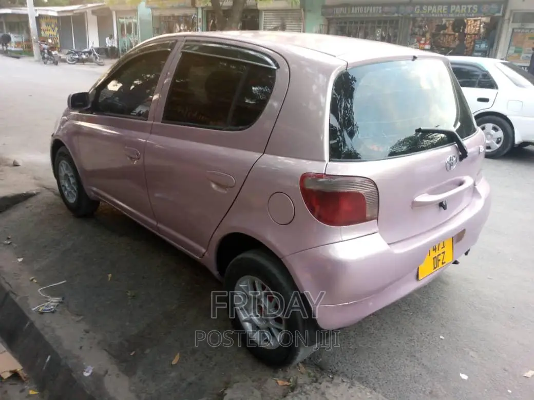 Toyota Vitz 1.0 FWD 5dr 2003 Pink