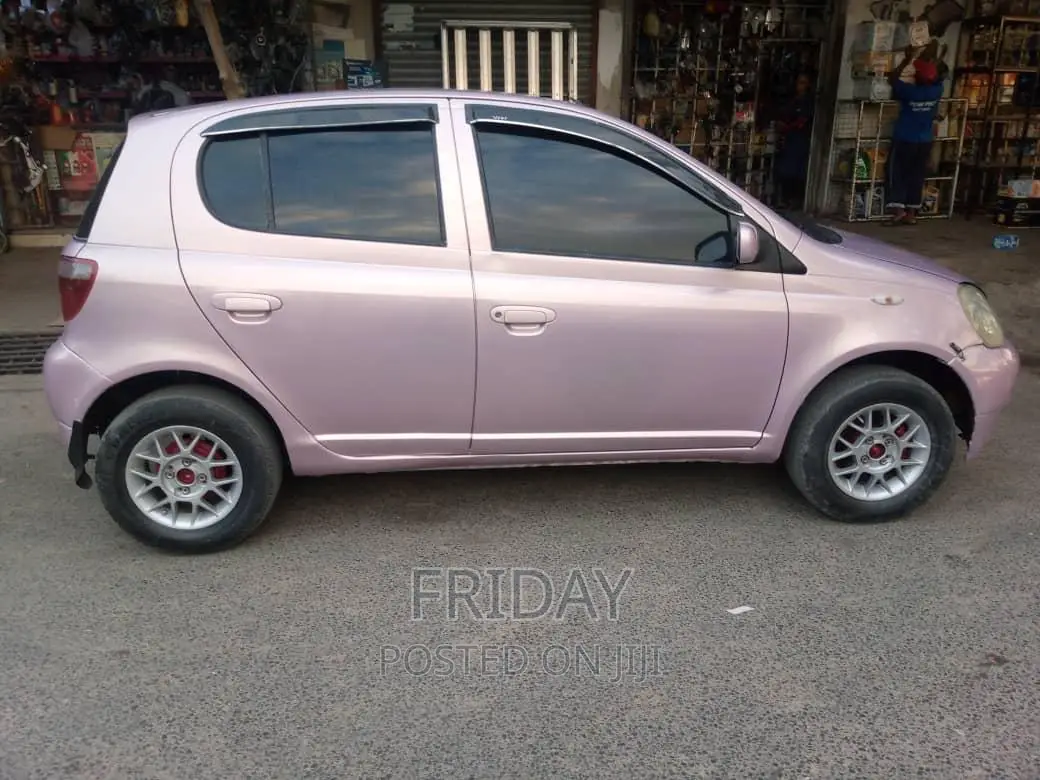 Toyota Vitz 1.0 FWD 5dr 2003 Pink