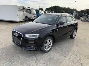 Audi Q3 2012 Black