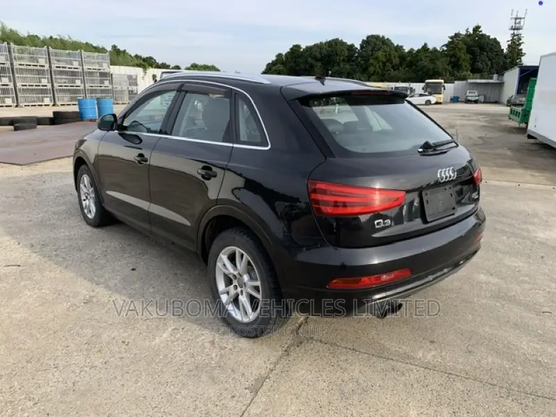 Audi Q3 2012 Black